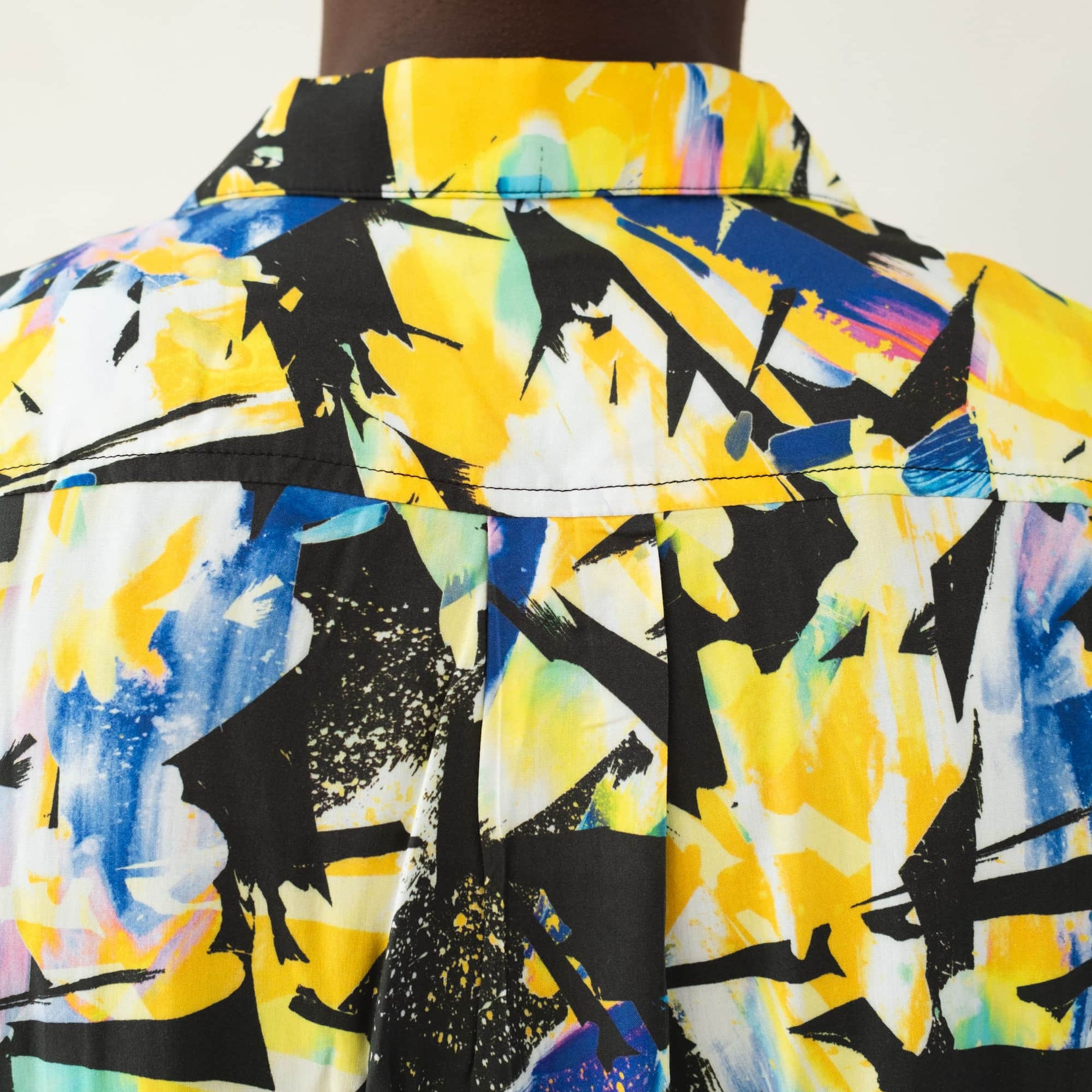 Streetstyle blouse met minimal design