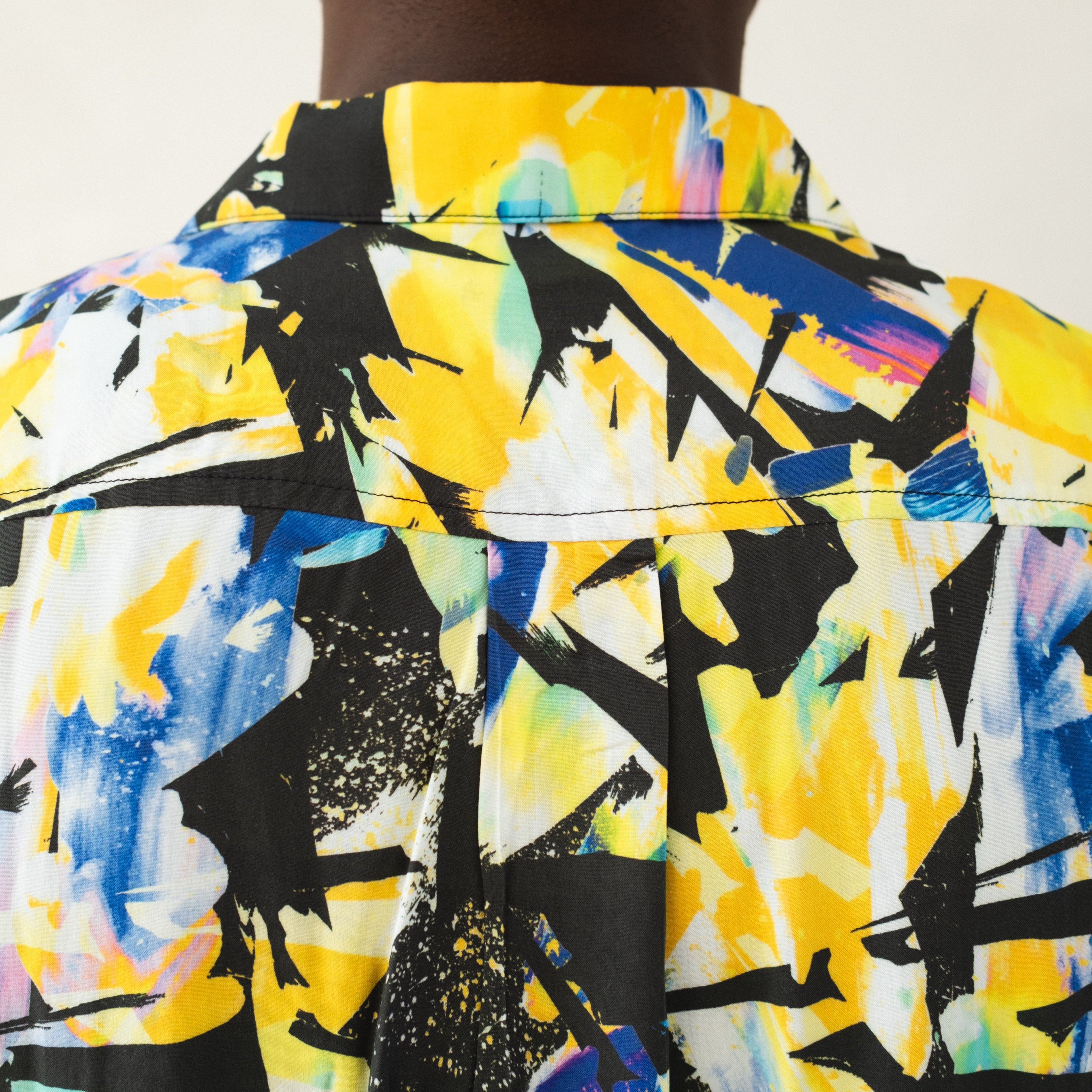 Streetstyle blouse met minimal design