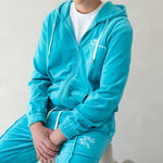 streetwear outfit tracksuit look