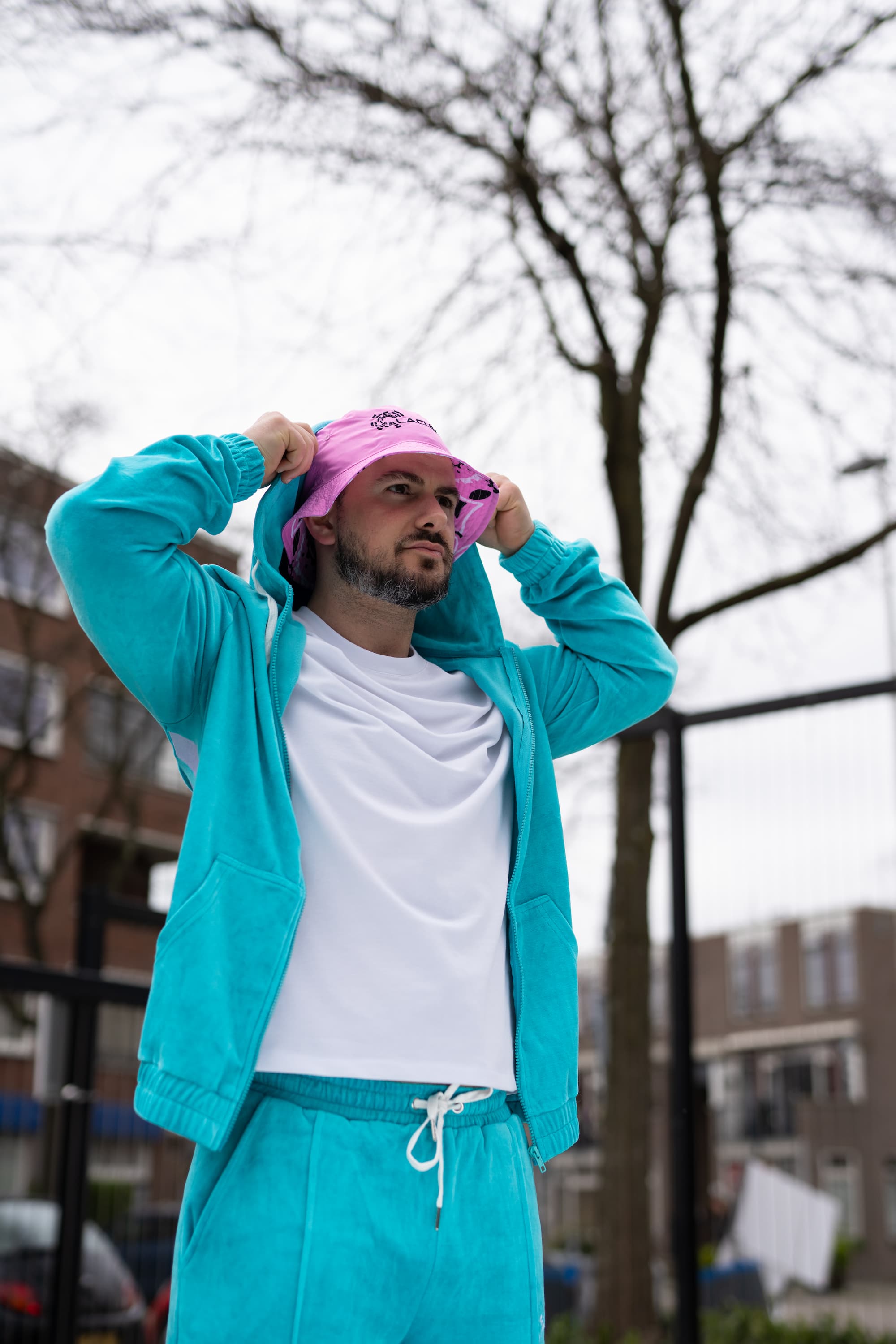 Relaxed fit clothing